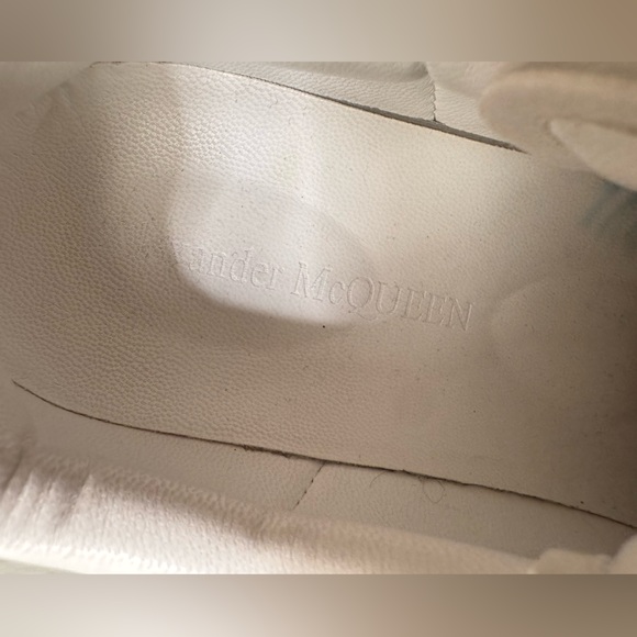 Alexander McQueen Women’s Oversized Sneaker in White Size 41 - Picture 12 of 14